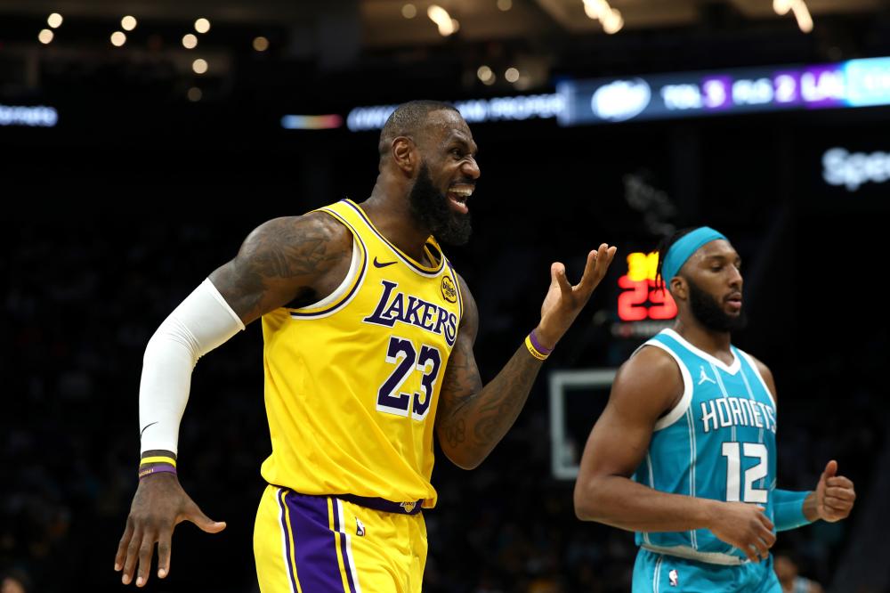 对决都吸引 对决都吸引